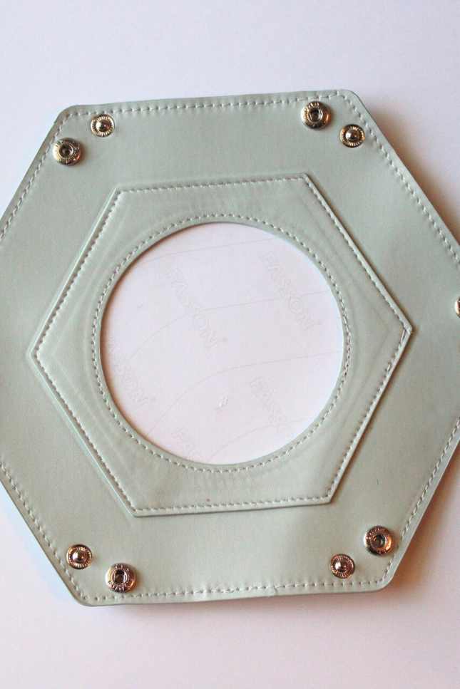 Self-Finishing Blue Hexagon Snap Tray