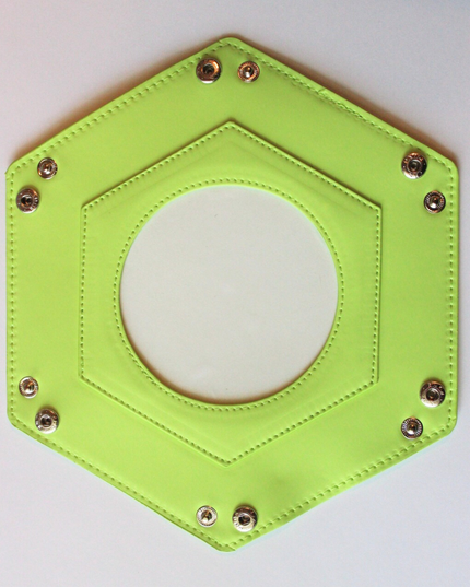 Self-Finishing Green Hexagon Snap Tray