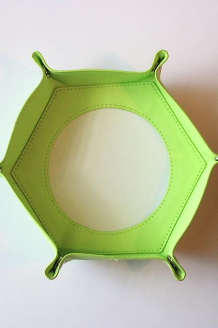 Self-Finishing Green Hexagon Snap Tray