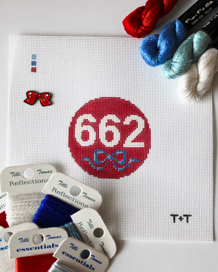 662 Ornament (Ole Miss Colors)